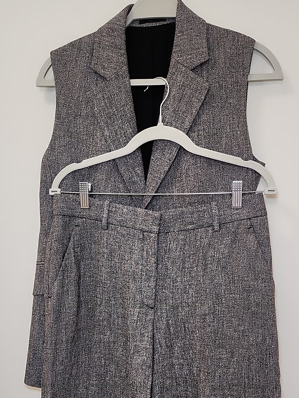 Theory Sedeia vest and matching trouser set structured gray Size 6 - Picture 4 of 16